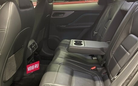 Jaguar F-Pace, 2016 год, 2 690 000 рублей, 11 фотография