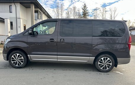 Hyundai Grand Starex Grand Starex I рестайлинг 2, 2020 год, 4 600 000 рублей, 14 фотография