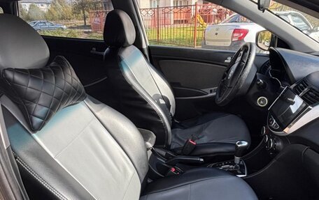 Hyundai Solaris II рестайлинг, 2011 год, 700 000 рублей, 10 фотография