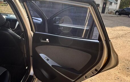 Hyundai Solaris II рестайлинг, 2011 год, 700 000 рублей, 7 фотография