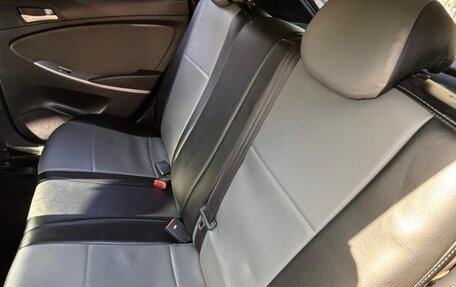 Hyundai Solaris II рестайлинг, 2011 год, 700 000 рублей, 16 фотография