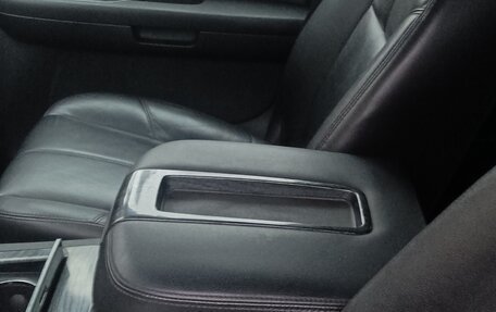 Chevrolet Tahoe III, 2008 год, 1 820 000 рублей, 30 фотография