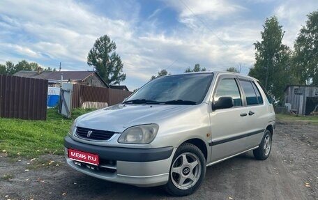 Toyota Raum I, 2001 год, 379 000 рублей, 1 фотография