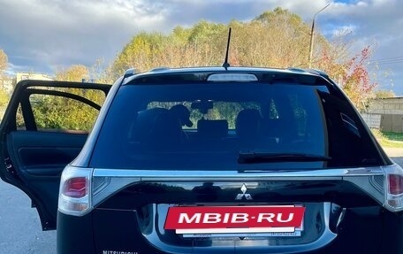 Mitsubishi Outlander III рестайлинг 3, 2013 год, 1 300 000 рублей, 7 фотография