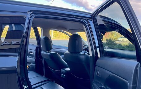 Mitsubishi Outlander III рестайлинг 3, 2013 год, 1 300 000 рублей, 17 фотография