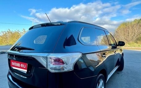 Mitsubishi Outlander III рестайлинг 3, 2013 год, 1 300 000 рублей, 21 фотография