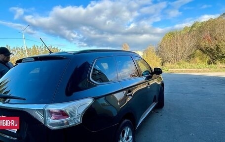 Mitsubishi Outlander III рестайлинг 3, 2013 год, 1 300 000 рублей, 20 фотография