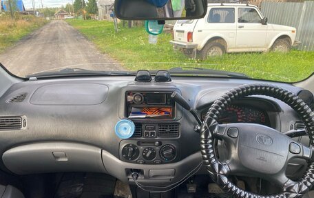 Toyota Raum I, 2001 год, 379 000 рублей, 12 фотография