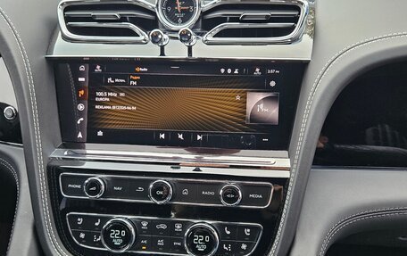 Bentley Bentayga I, 2021 год, 19 980 000 рублей, 23 фотография