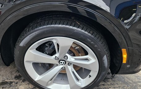 Bentley Bentayga I, 2021 год, 19 980 000 рублей, 28 фотография