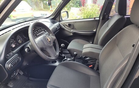 Chevrolet Niva I рестайлинг, 2018 год, 748 000 рублей, 10 фотография