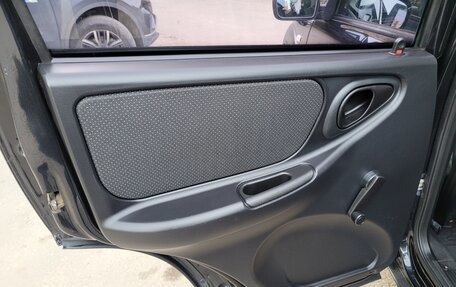 Chevrolet Niva I рестайлинг, 2018 год, 748 000 рублей, 14 фотография