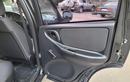 Chevrolet Niva I рестайлинг, 2018 год, 748 000 рублей, 15 фотография