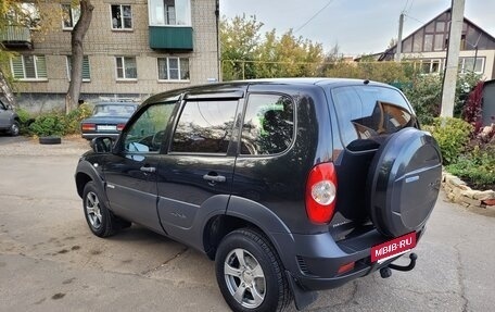 Chevrolet Niva I рестайлинг, 2018 год, 748 000 рублей, 7 фотография