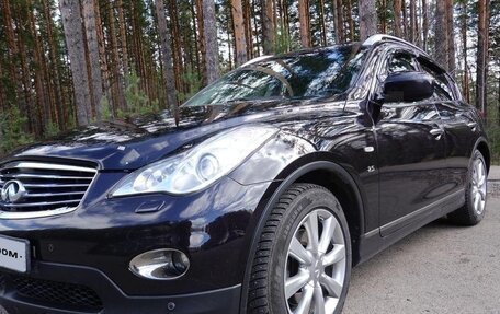 Infiniti QX50 I рестайлинг, 2015 год, 2 200 000 рублей, 2 фотография