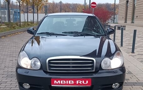 Hyundai Sonata IV рестайлинг, 2005 год, 380 000 рублей, 1 фотография