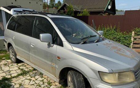 Mitsubishi Chariot III, 2000 год, 200 000 рублей, 2 фотография