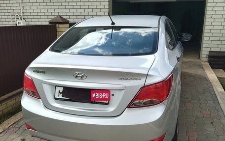Hyundai Solaris II рестайлинг, 2015 год, 1 100 000 рублей, 8 фотография
