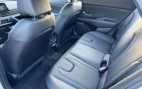 Hyundai Elantra, 2025 год, 2 585 000 рублей, 27 фотография