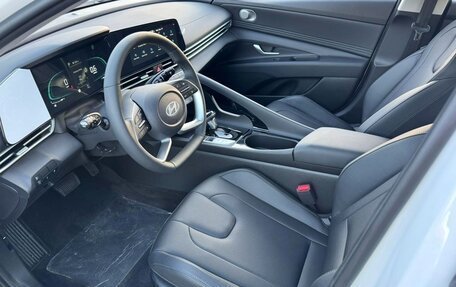 Hyundai Elantra, 2025 год, 2 585 000 рублей, 22 фотография