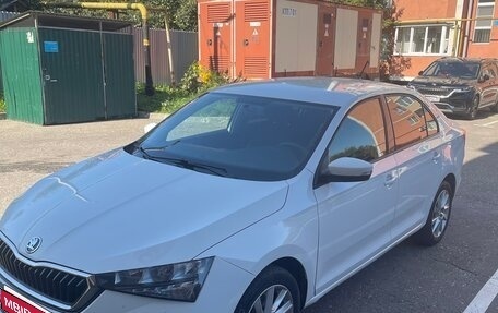 Skoda Rapid II, 2020 год, 1 450 000 рублей, 2 фотография