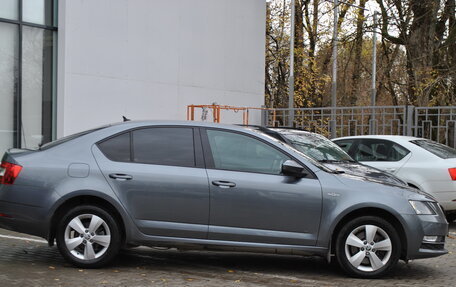 Skoda Octavia, 2019 год, 1 945 000 рублей, 2 фотография