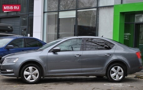 Skoda Octavia, 2019 год, 1 945 000 рублей, 3 фотография