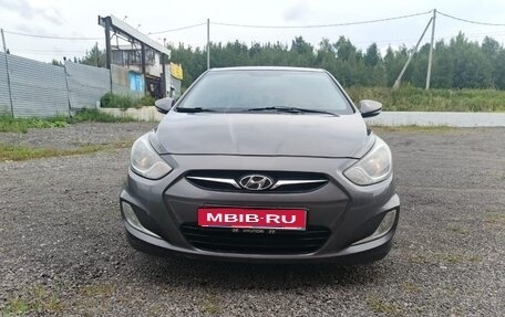 Hyundai Solaris II рестайлинг, 2011 год, 750 000 рублей, 1 фотография