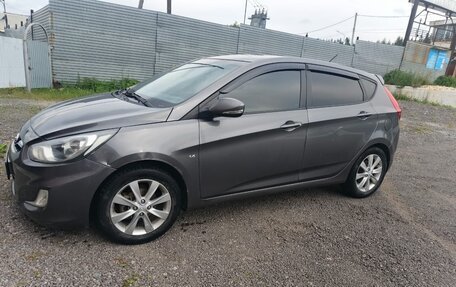 Hyundai Solaris II рестайлинг, 2011 год, 750 000 рублей, 2 фотография