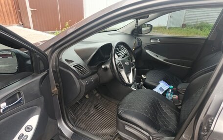 Hyundai Solaris II рестайлинг, 2011 год, 750 000 рублей, 7 фотография