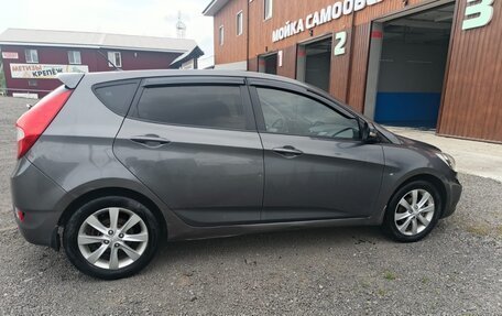 Hyundai Solaris II рестайлинг, 2011 год, 750 000 рублей, 10 фотография