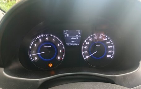 Hyundai Solaris II рестайлинг, 2011 год, 750 000 рублей, 13 фотография