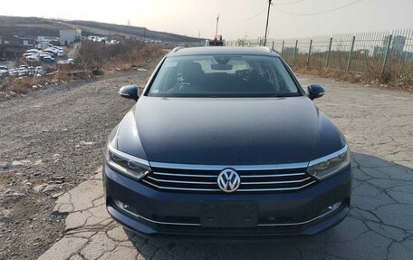 Volkswagen Passat B8 рестайлинг, 2015 год, 1 900 000 рублей, 2 фотография