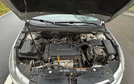 Chevrolet Cruze II, 2011 год, 750 000 рублей, 9 фотография