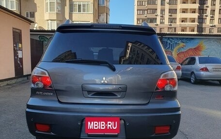 Mitsubishi Outlander III рестайлинг 3, 2005 год, 690 000 рублей, 4 фотография