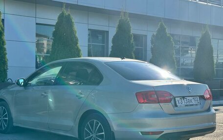Volkswagen Jetta VI, 2013 год, 945 000 рублей, 4 фотография