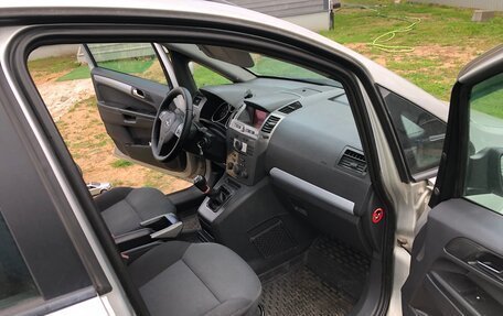 Opel Zafira B, 2007 год, 485 000 рублей, 24 фотография