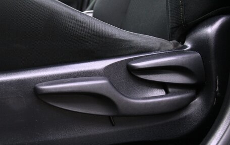 Toyota RAV4, 2013 год, 1 745 000 рублей, 25 фотография