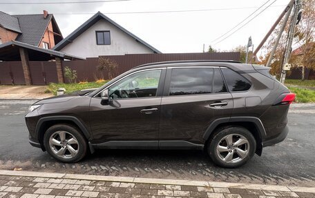 Toyota RAV4, 2019 год, 2 900 000 рублей, 7 фотография