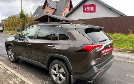 Toyota RAV4, 2019 год, 2 900 000 рублей, 6 фотография