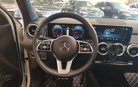 Mercedes-Benz GLB, 2021 год, 2 039 000 рублей, 8 фотография