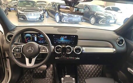 Mercedes-Benz GLB, 2021 год, 2 039 000 рублей, 12 фотография