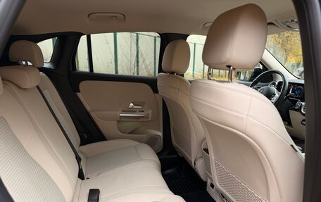 Mercedes-Benz GLA, 2020 год, 3 750 000 рублей, 11 фотография