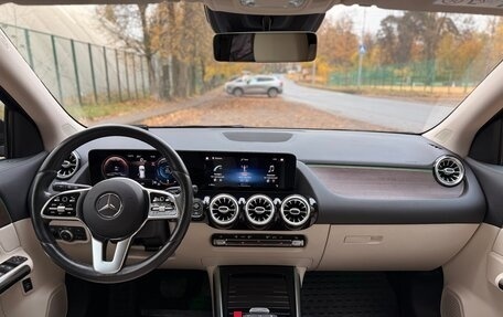 Mercedes-Benz GLA, 2020 год, 3 750 000 рублей, 10 фотография