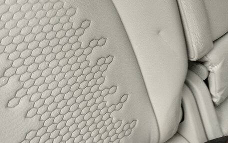 Land Rover Discovery Sport I рестайлинг, 2015 год, 2 000 000 рублей, 13 фотография