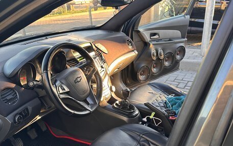 Chevrolet Cruze II, 2010 год, 875 000 рублей, 7 фотография