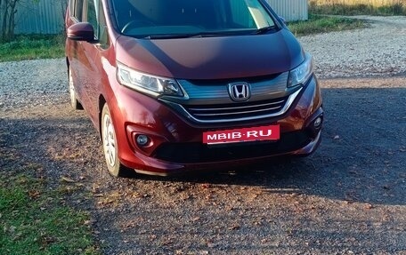 Honda Freed II, 2017 год, 1 650 000 рублей, 1 фотография