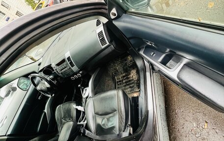 Mitsubishi Outlander III рестайлинг 3, 2008 год, 900 000 рублей, 10 фотография