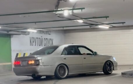 Toyota Crown, 2001 год, 1 600 000 рублей, 4 фотография