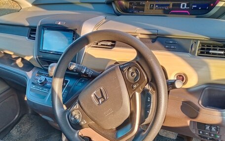 Honda Freed II, 2017 год, 1 650 000 рублей, 7 фотография